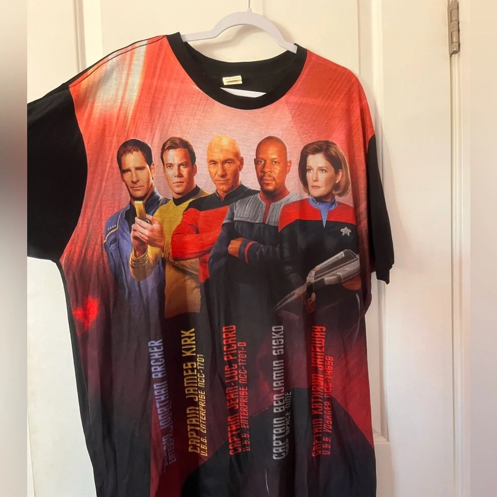 Star Trek Graphic 3X Shirt - Red and Black Vintage Tee - Picture 5 of 6